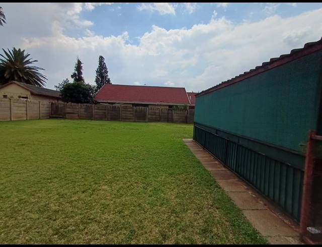 3 BEDROOM HOUSE FOR SALE IN VANDERBIJLPARK SE 6